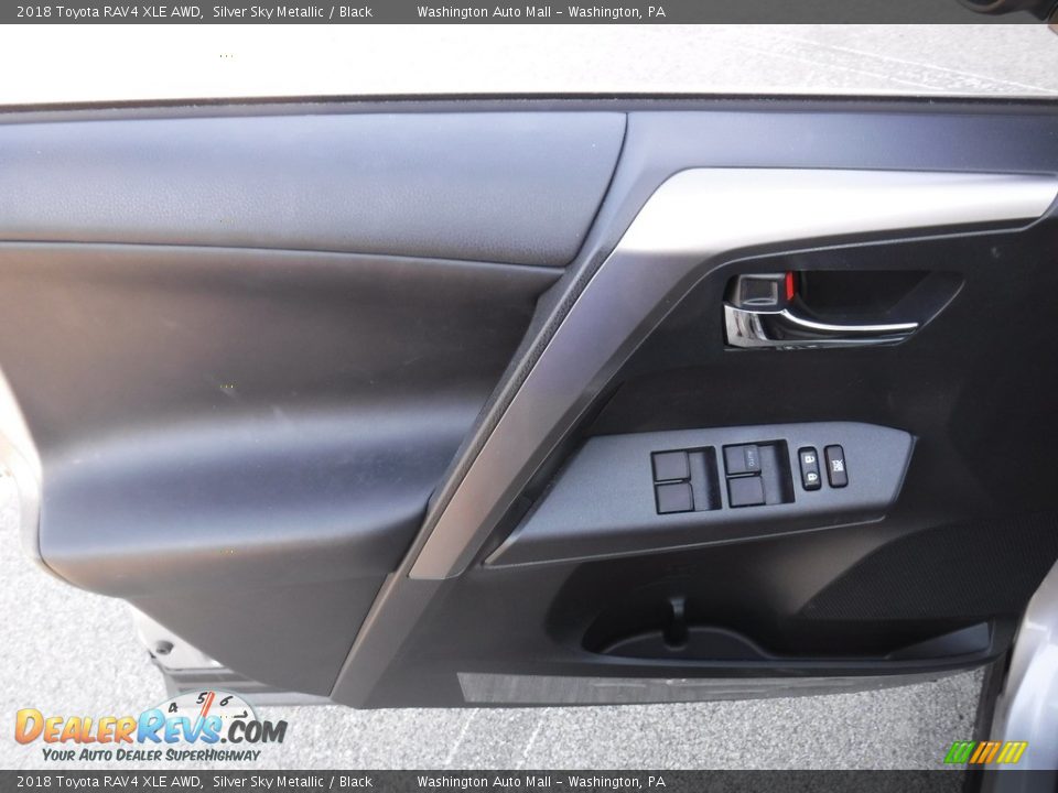 2018 Toyota RAV4 XLE AWD Silver Sky Metallic / Black Photo #16