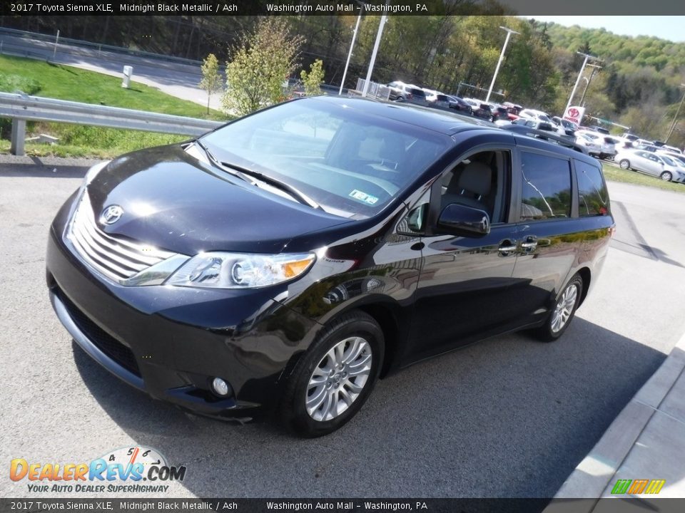 2017 Toyota Sienna XLE Midnight Black Metallic / Ash Photo #12