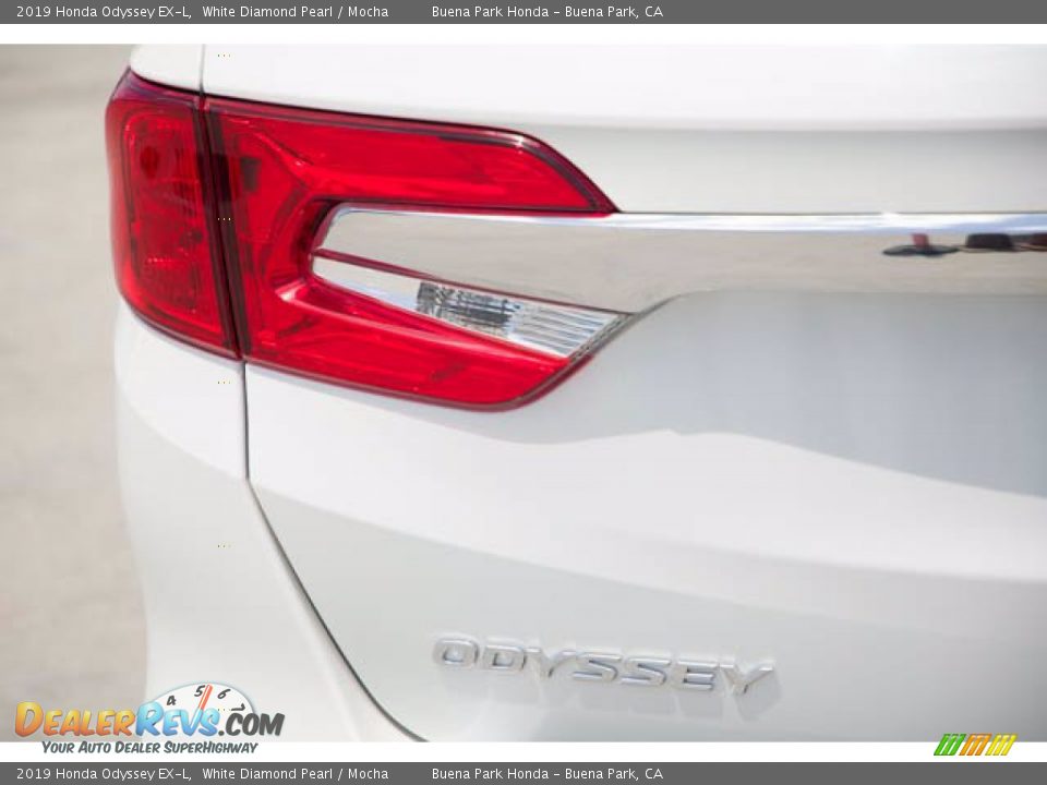 2019 Honda Odyssey EX-L White Diamond Pearl / Mocha Photo #10