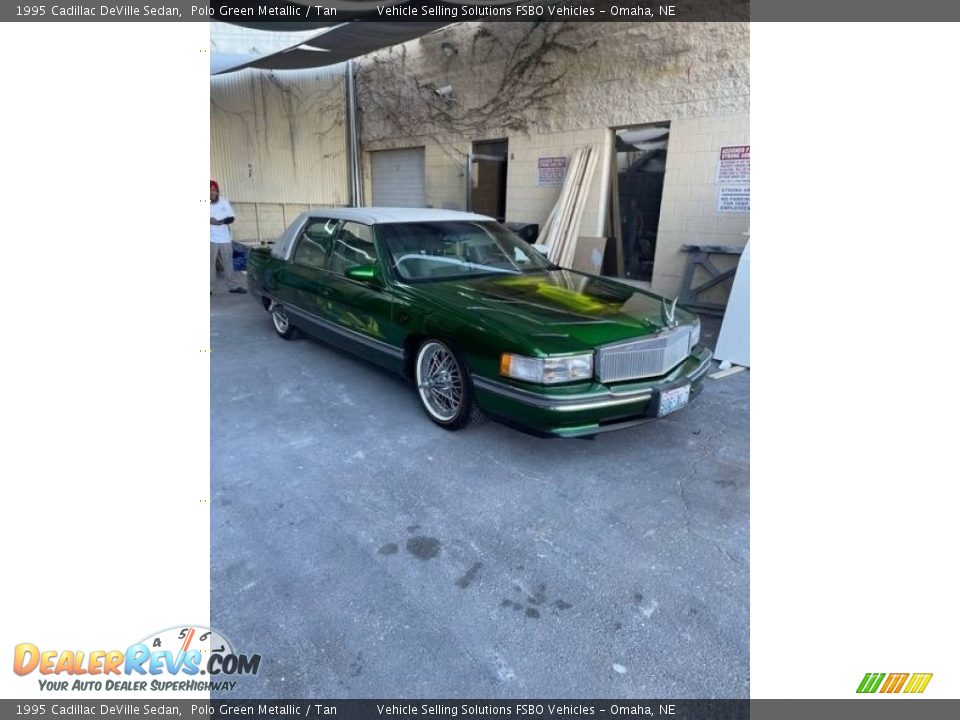 1995 Cadillac DeVille Sedan Polo Green Metallic / Tan Photo #2