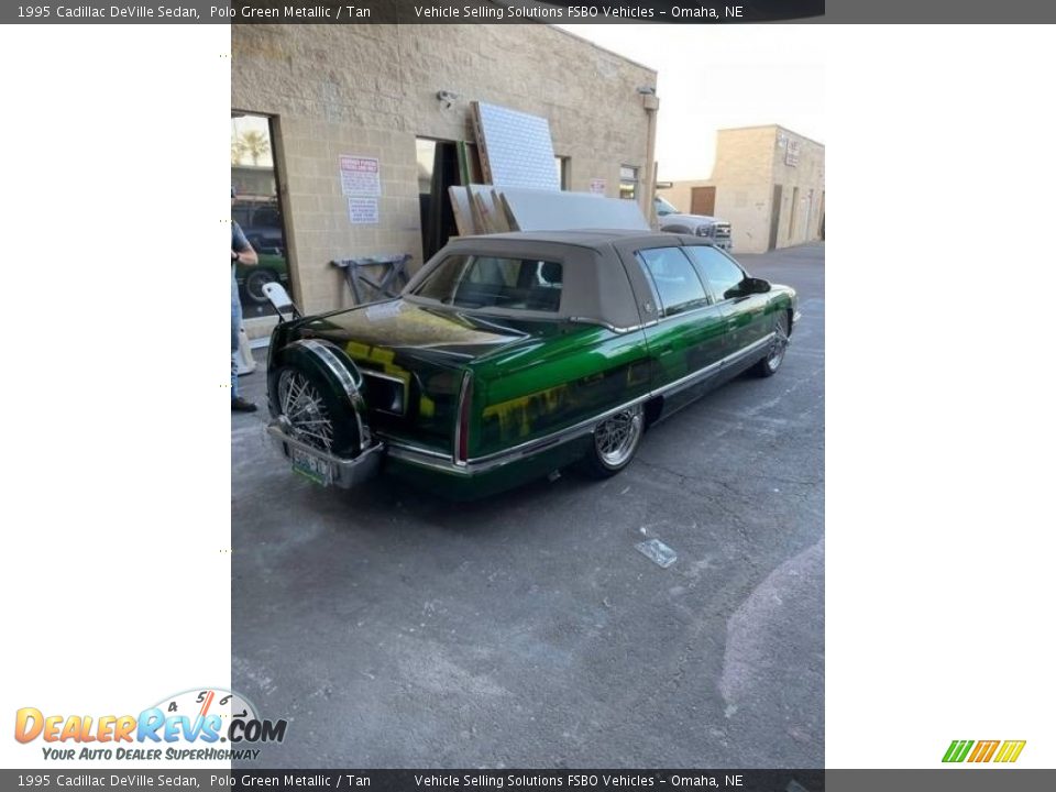 1995 Cadillac DeVille Sedan Polo Green Metallic / Tan Photo #5