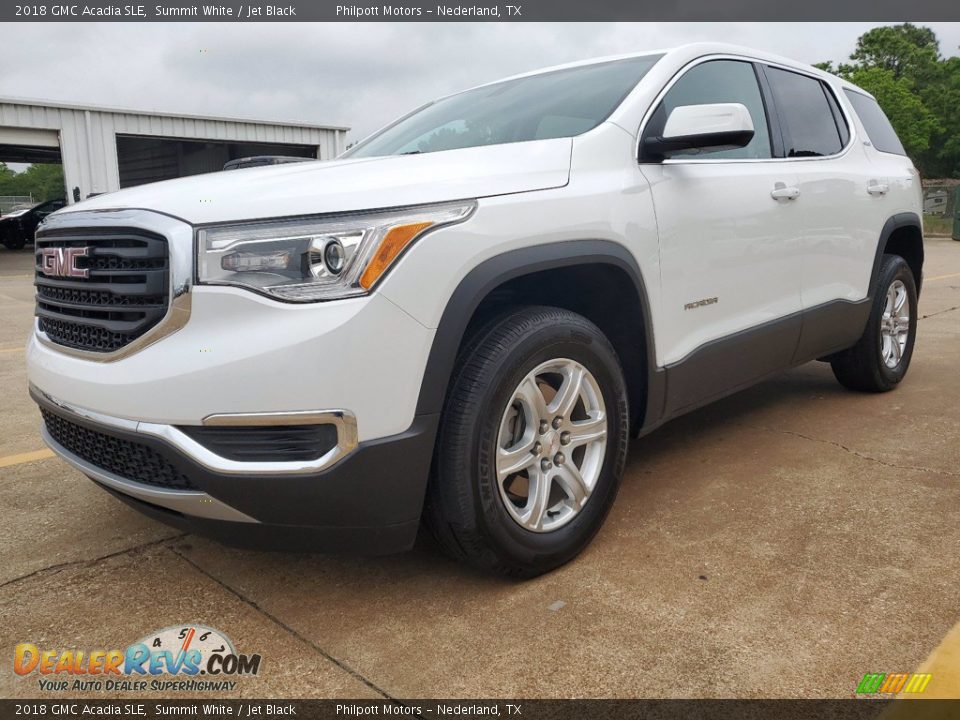 Front 3/4 View of 2018 GMC Acadia SLE Photo #2