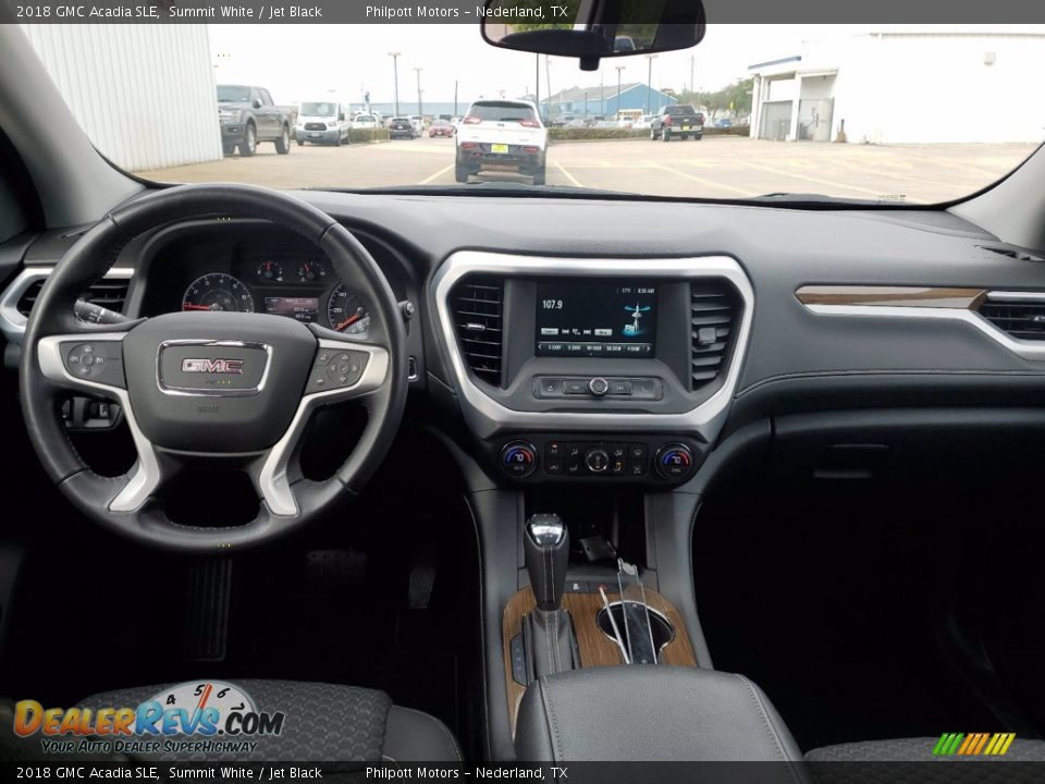 Dashboard of 2018 GMC Acadia SLE Photo #5