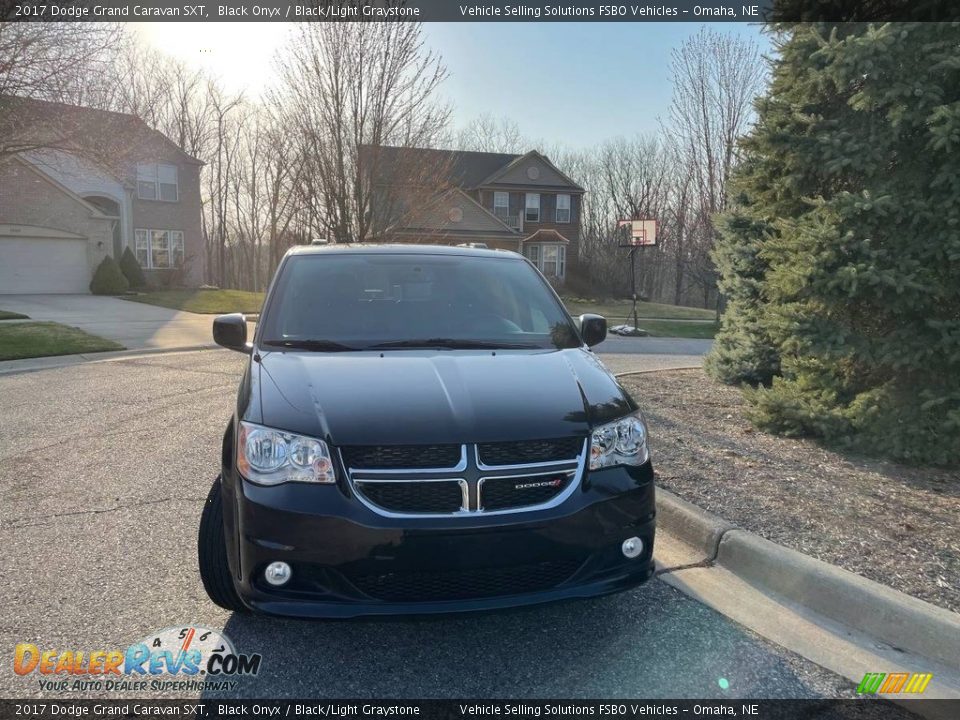 2017 Dodge Grand Caravan SXT Black Onyx / Black/Light Graystone Photo #9