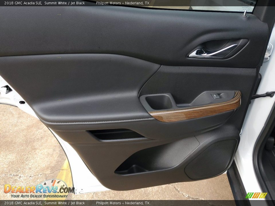 Door Panel of 2018 GMC Acadia SLE Photo #24