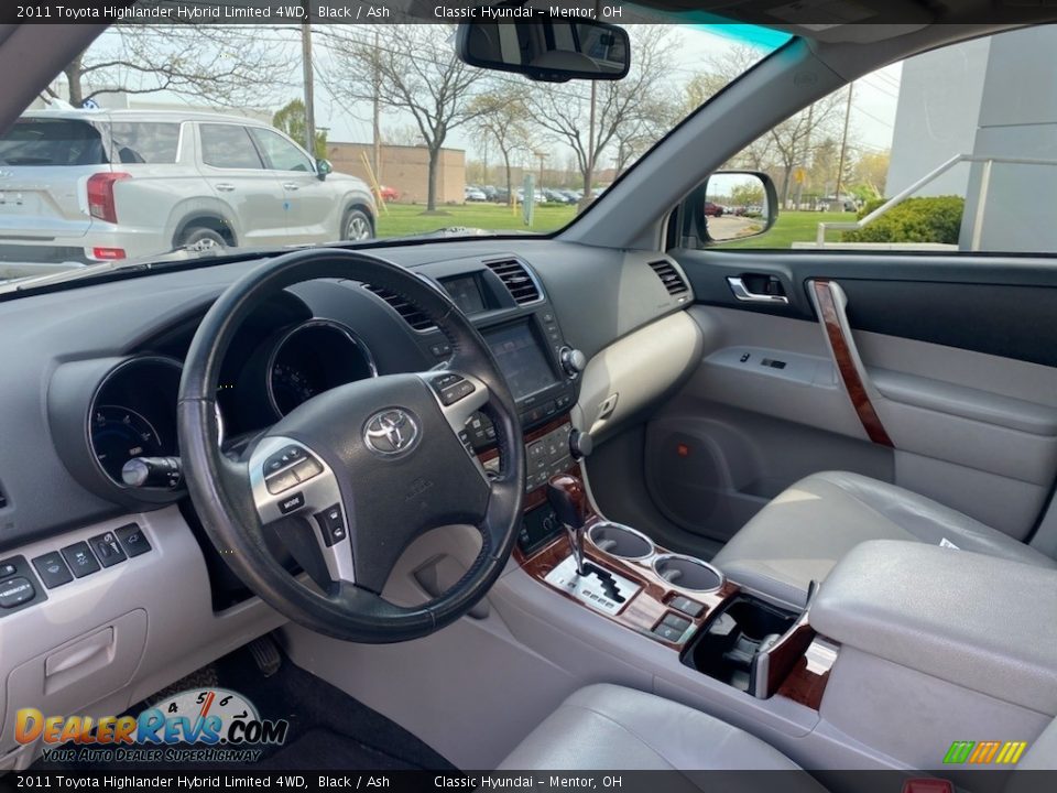 Front Seat of 2011 Toyota Highlander Hybrid Limited 4WD Photo #3