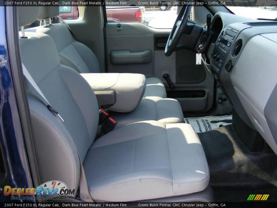 2007 Ford F150 XL Regular Cab Dark Blue Pearl Metallic / Medium Flint Photo #14