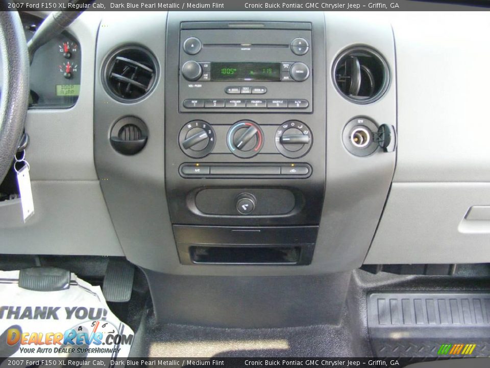 2007 Ford F150 XL Regular Cab Dark Blue Pearl Metallic / Medium Flint Photo #16