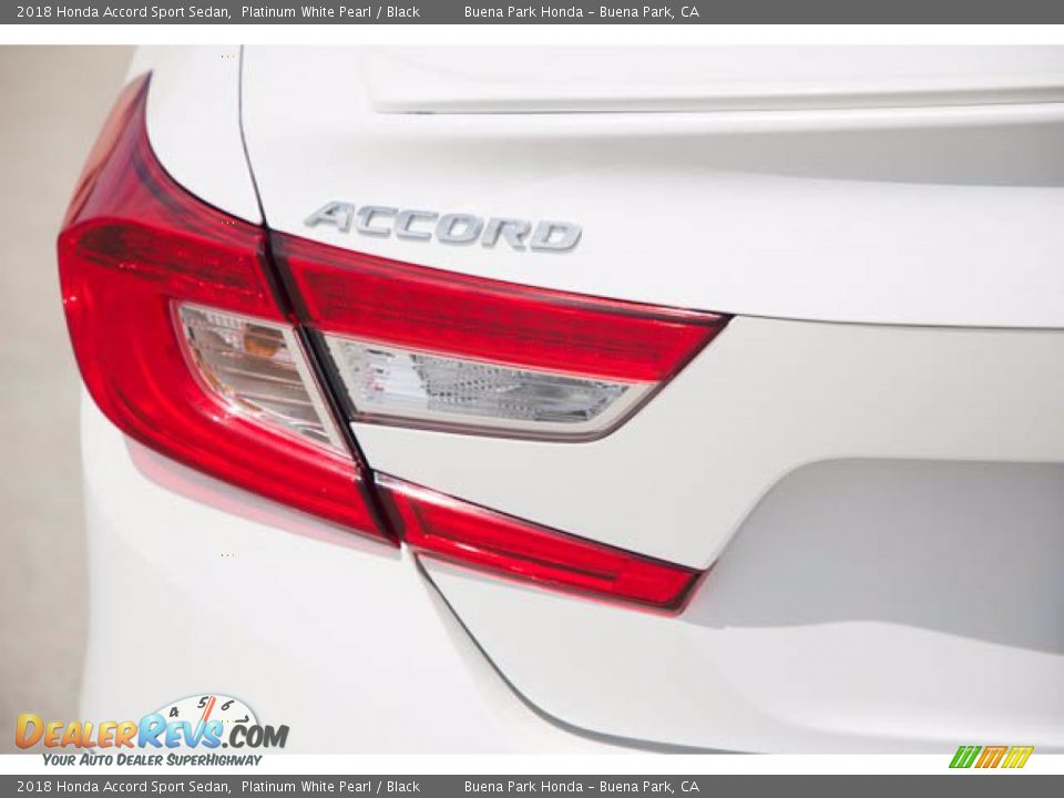 2018 Honda Accord Sport Sedan Platinum White Pearl / Black Photo #10