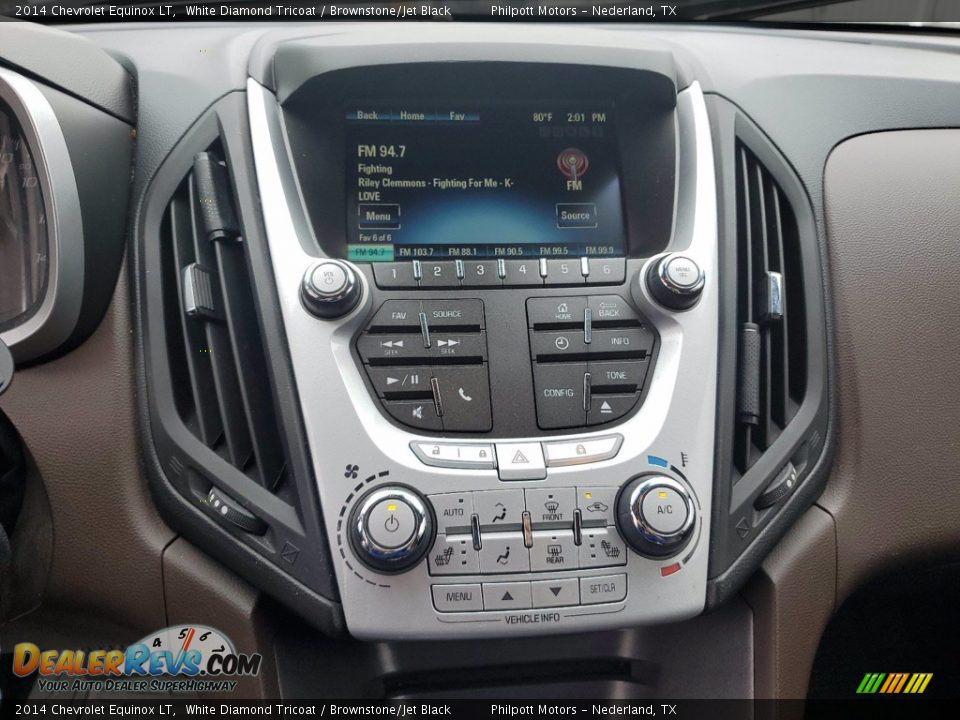 Controls of 2014 Chevrolet Equinox LT Photo #16