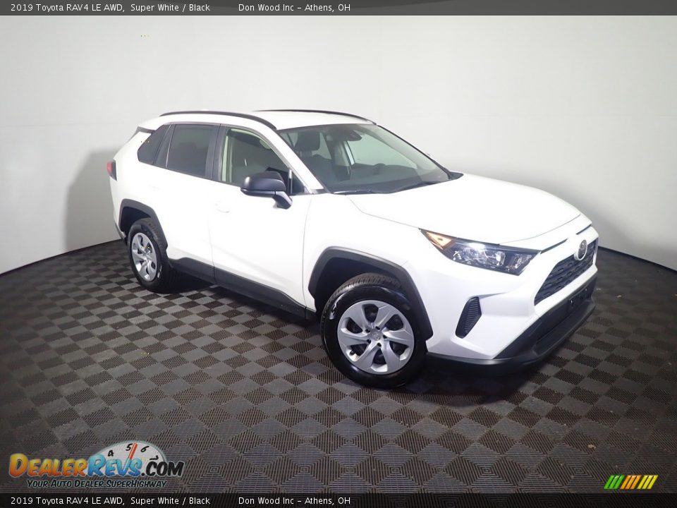 2019 Toyota RAV4 LE AWD Super White / Black Photo #3