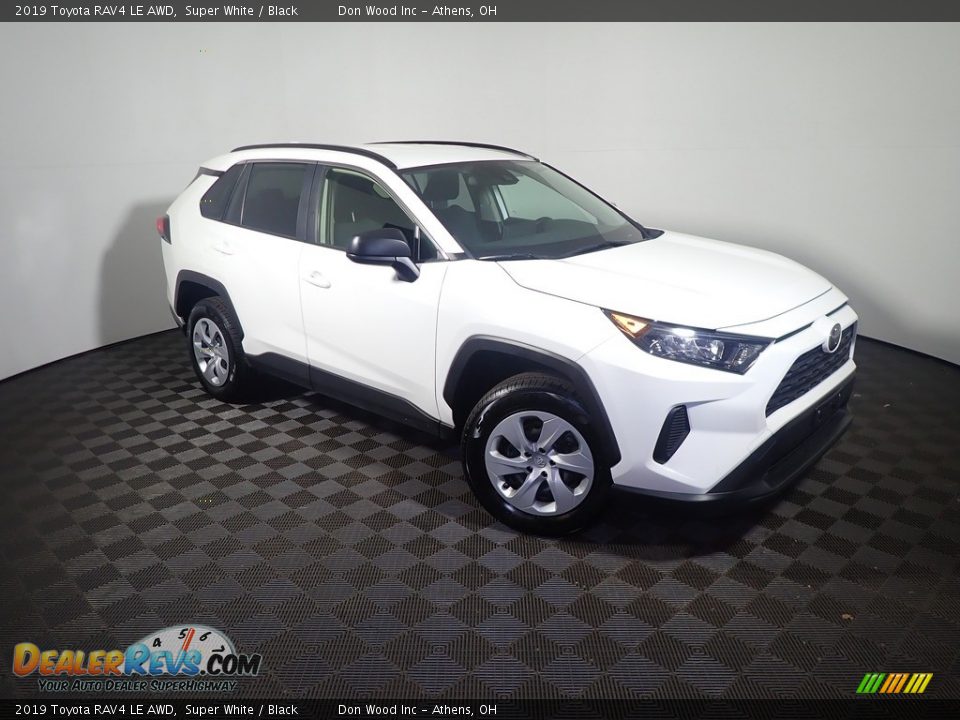2019 Toyota RAV4 LE AWD Super White / Black Photo #4