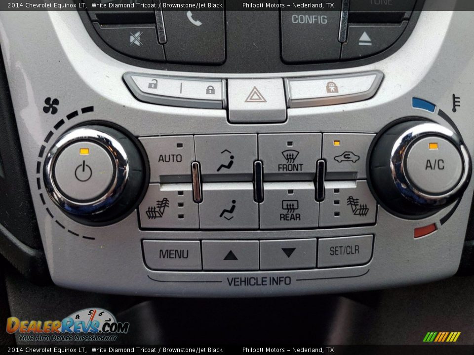 Controls of 2014 Chevrolet Equinox LT Photo #29