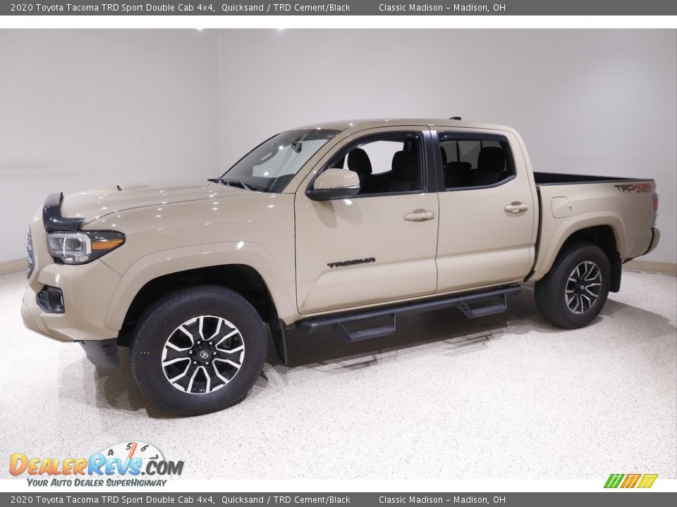 Front 3/4 View of 2020 Toyota Tacoma TRD Sport Double Cab 4x4 Photo #3