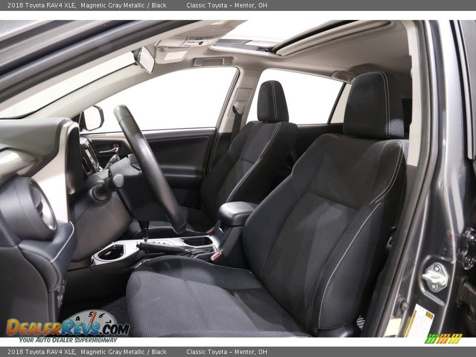 2018 Toyota RAV4 XLE Magnetic Gray Metallic / Black Photo #5