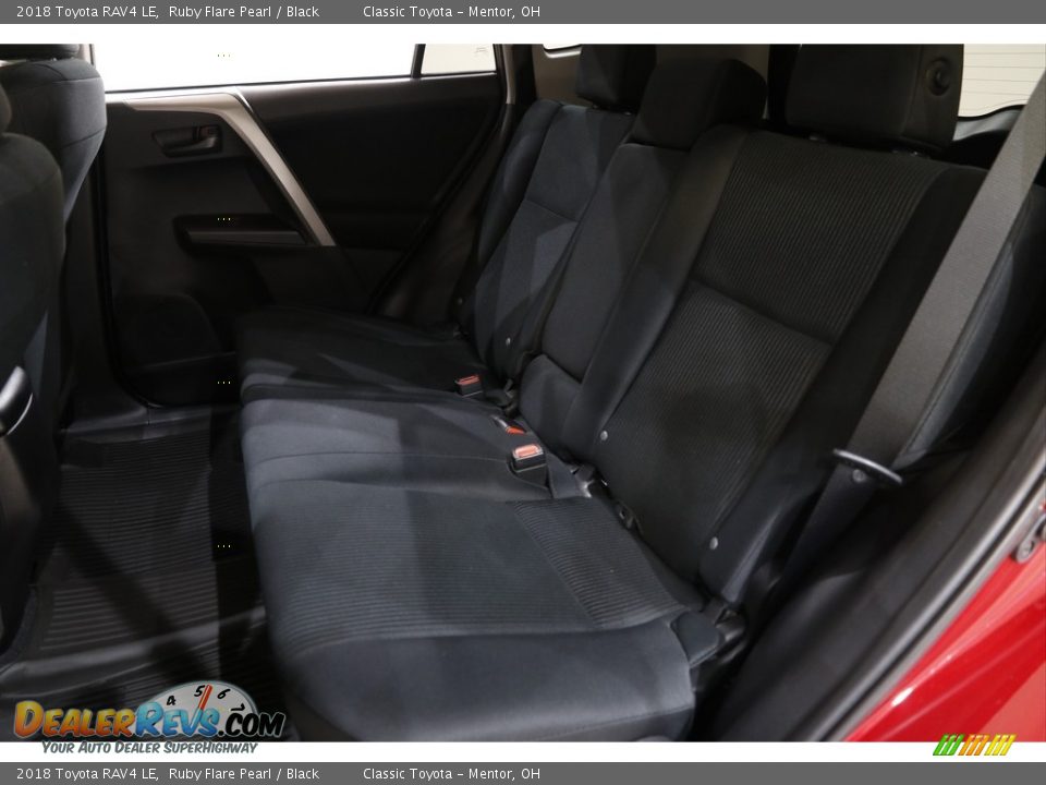 2018 Toyota RAV4 LE Ruby Flare Pearl / Black Photo #14
