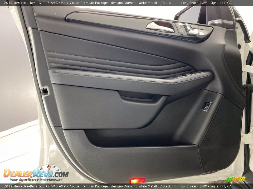 Door Panel of 2019 Mercedes-Benz GLE 43 AMG 4Matic Coupe Premium Package Photo #13