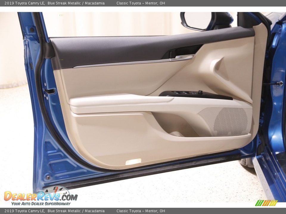 2019 Toyota Camry LE Blue Streak Metallic / Macadamia Photo #4