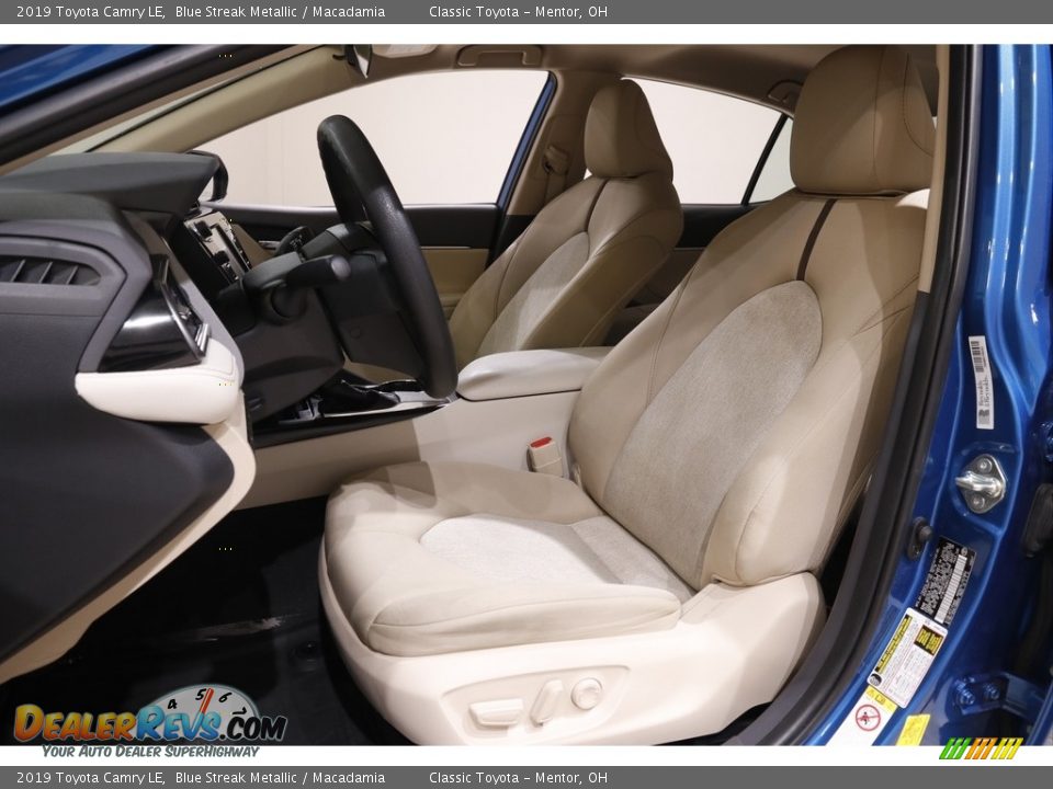 2019 Toyota Camry LE Blue Streak Metallic / Macadamia Photo #5