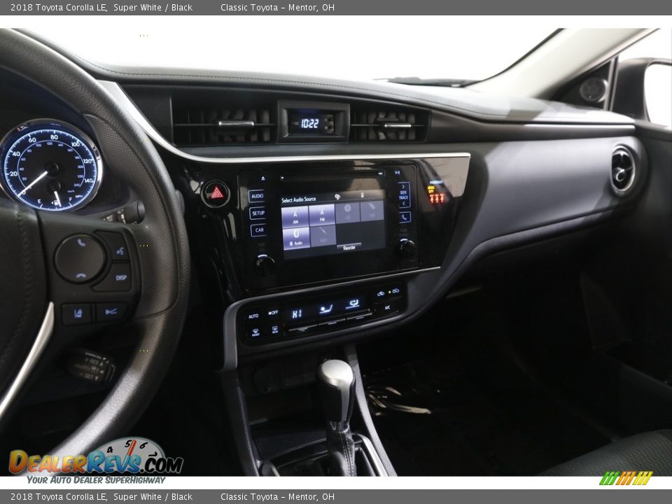 2018 Toyota Corolla LE Super White / Black Photo #9