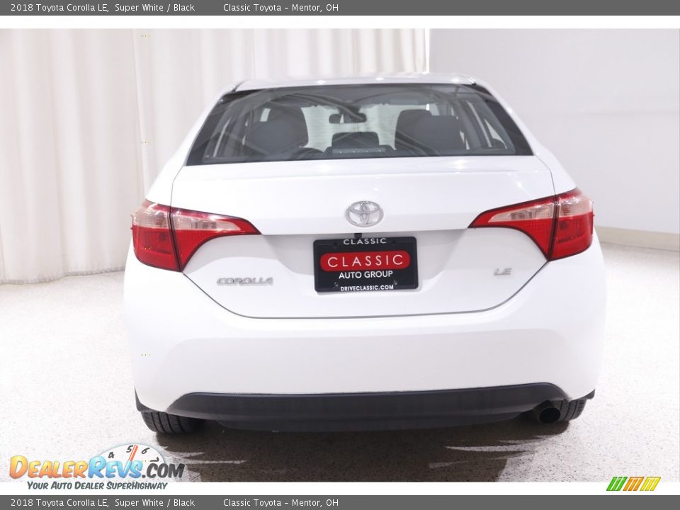 2018 Toyota Corolla LE Super White / Black Photo #15