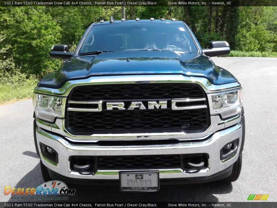 2021 Ram 5500 Tradesman Crew Cab 4x4 Chassis Patriot Blue Pearl / Diesel Gray/Black Photo #3