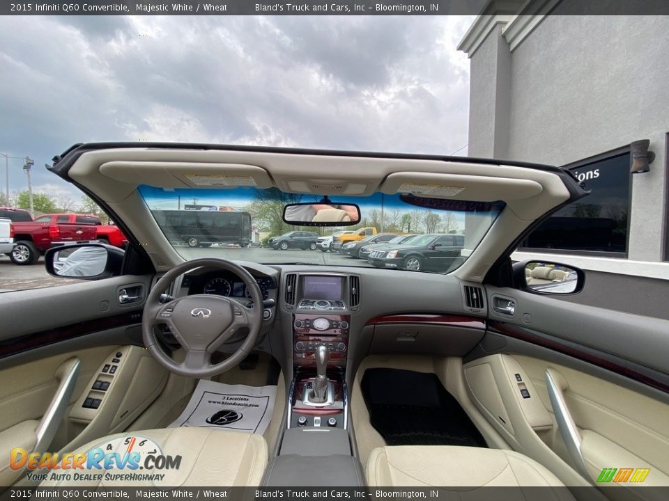 Front Seat of 2015 Infiniti Q60 Convertible Photo #22