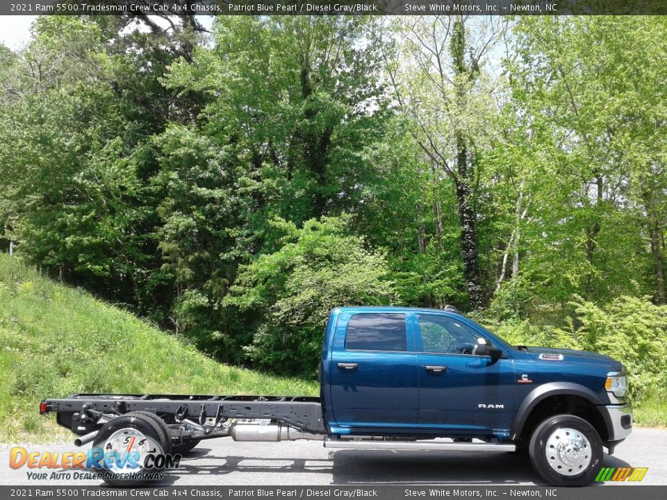 Patriot Blue Pearl 2021 Ram 5500 Tradesman Crew Cab 4x4 Chassis Photo #5