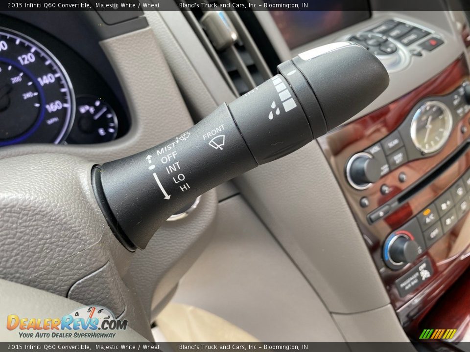 Controls of 2015 Infiniti Q60 Convertible Photo #29