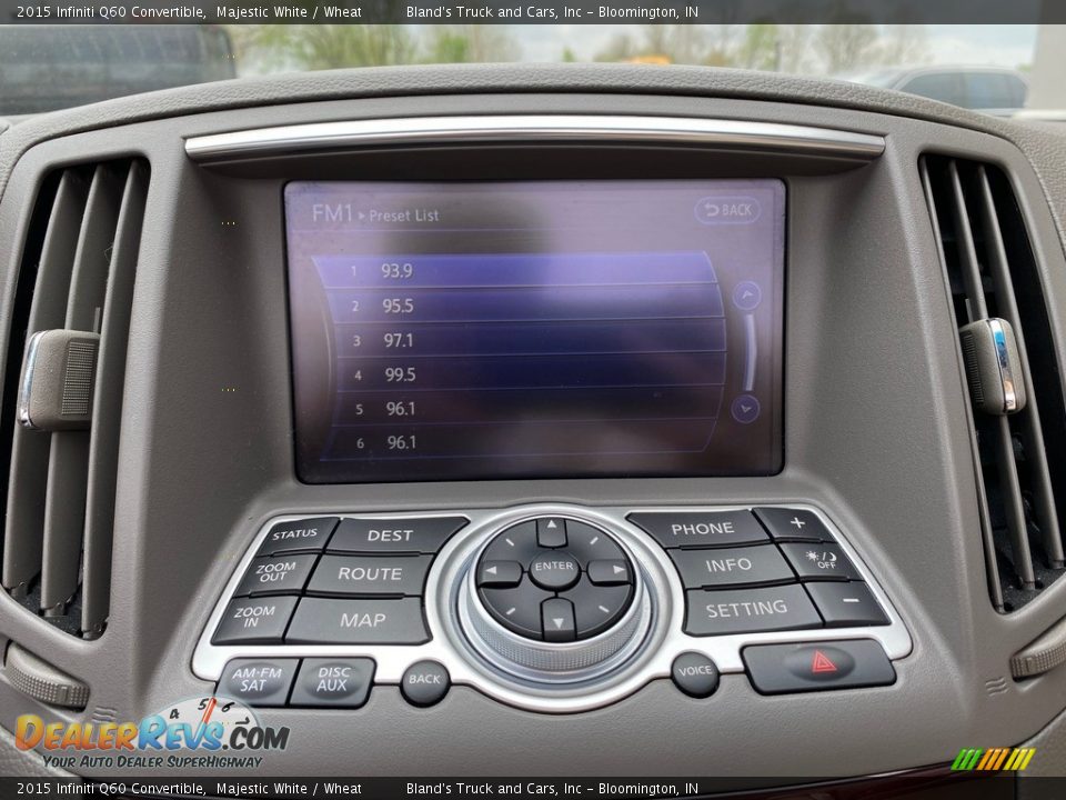 Controls of 2015 Infiniti Q60 Convertible Photo #33