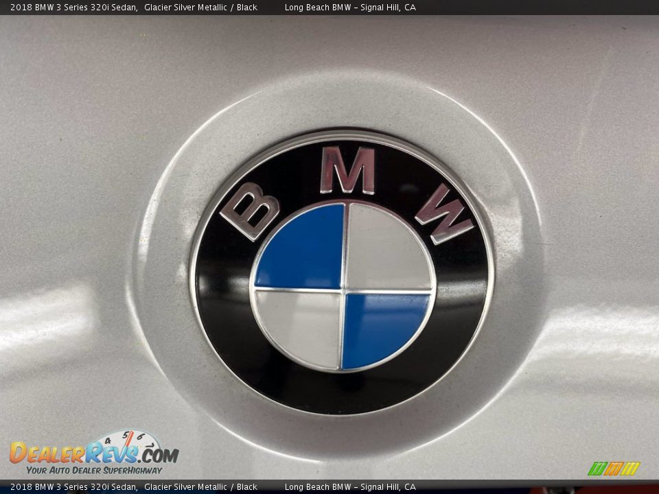 2018 BMW 3 Series 320i Sedan Glacier Silver Metallic / Black Photo #10