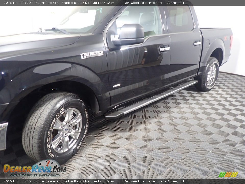 2016 Ford F150 XLT SuperCrew 4x4 Shadow Black / Medium Earth Gray Photo #11