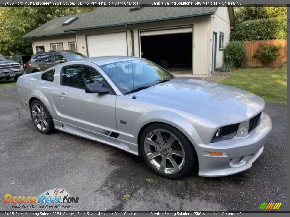 Front 3/4 View of 2005 Ford Mustang Saleen S281 Coupe Photo #2