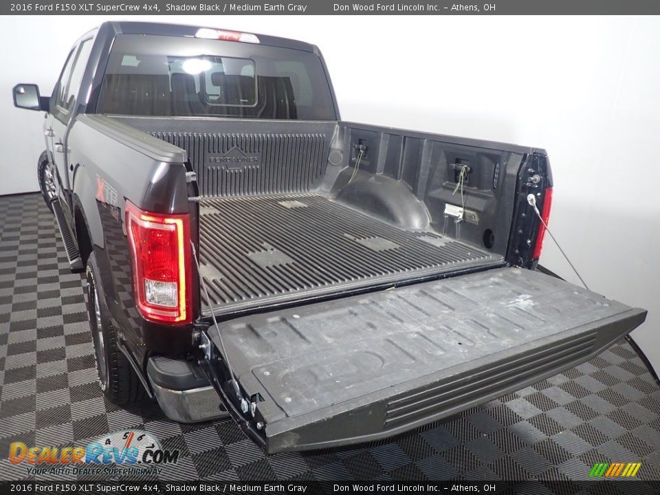 2016 Ford F150 XLT SuperCrew 4x4 Shadow Black / Medium Earth Gray Photo #16