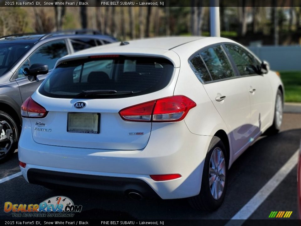 2015 Kia Forte5 EX Snow White Pearl / Black Photo #2