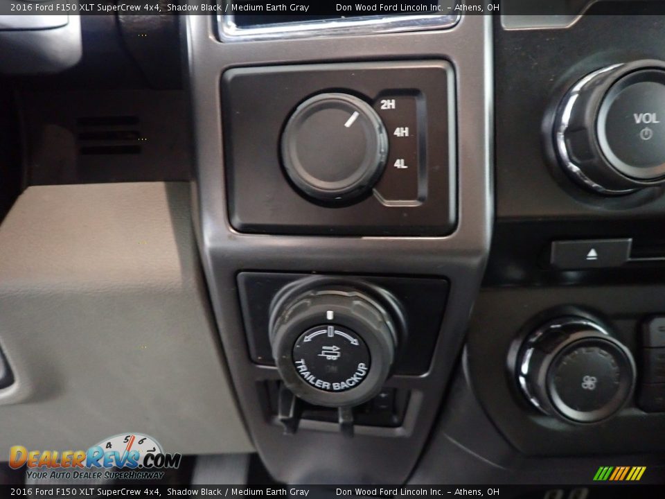 2016 Ford F150 XLT SuperCrew 4x4 Shadow Black / Medium Earth Gray Photo #34