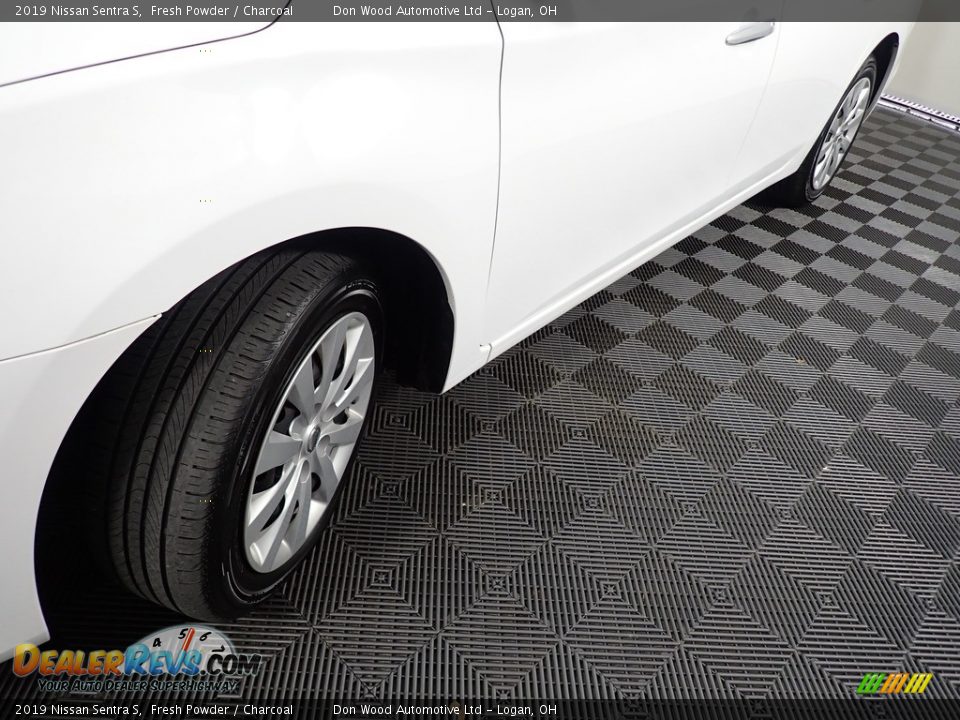 2019 Nissan Sentra S Fresh Powder / Charcoal Photo #9