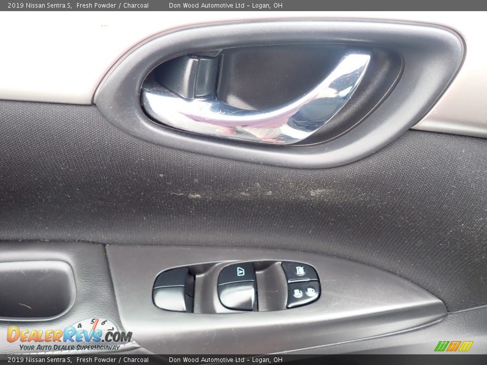2019 Nissan Sentra S Fresh Powder / Charcoal Photo #18