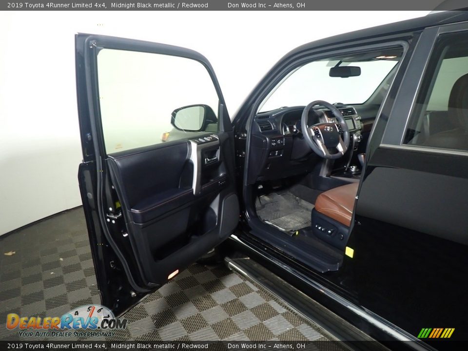 2019 Toyota 4Runner Limited 4x4 Midnight Black metallic / Redwood Photo #23