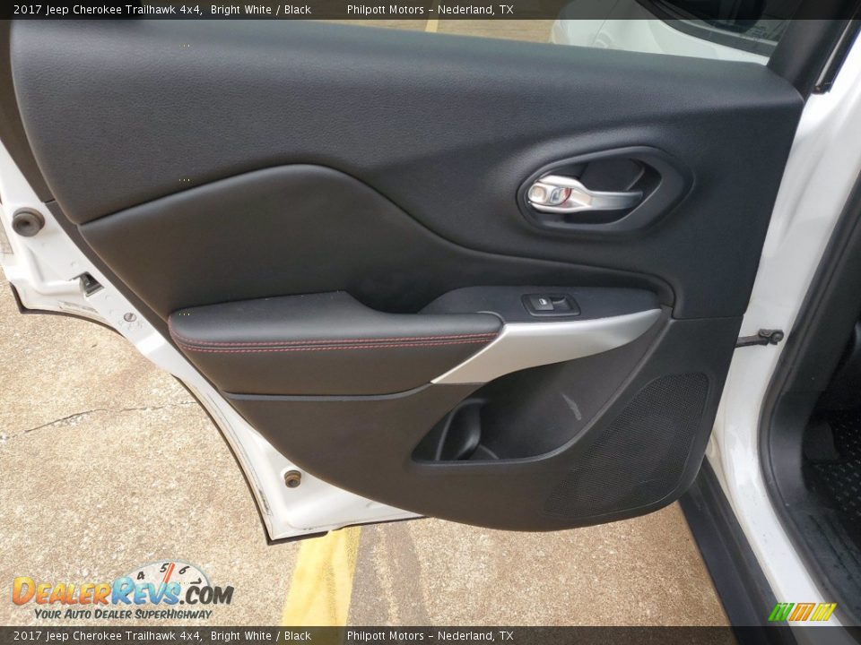 2017 Jeep Cherokee Trailhawk 4x4 Bright White / Black Photo #21