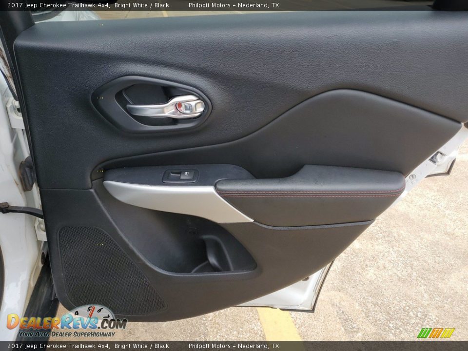 2017 Jeep Cherokee Trailhawk 4x4 Bright White / Black Photo #23