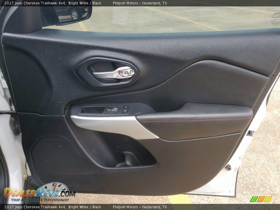 2017 Jeep Cherokee Trailhawk 4x4 Bright White / Black Photo #25