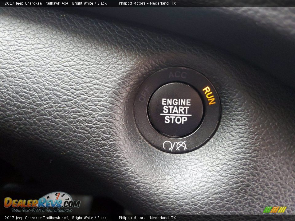 2017 Jeep Cherokee Trailhawk 4x4 Bright White / Black Photo #29