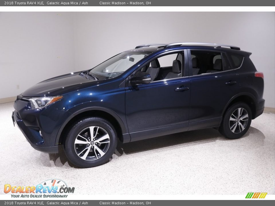 2018 Toyota RAV4 XLE Galactic Aqua Mica / Ash Photo #3