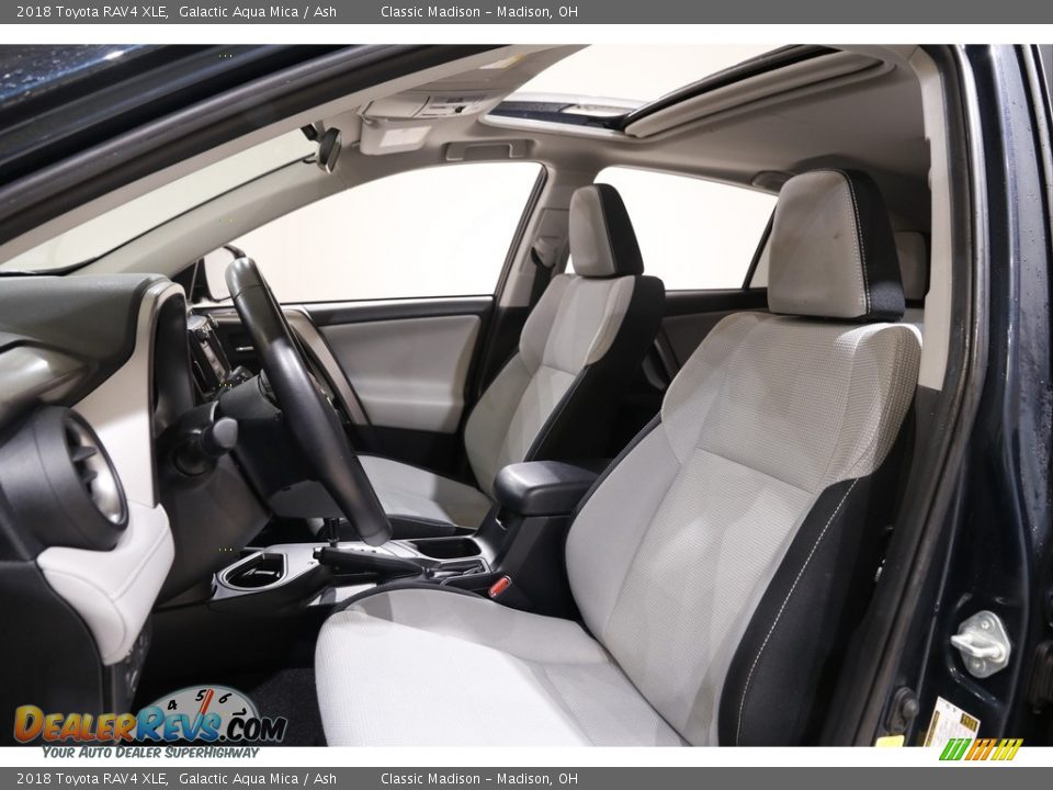 2018 Toyota RAV4 XLE Galactic Aqua Mica / Ash Photo #5