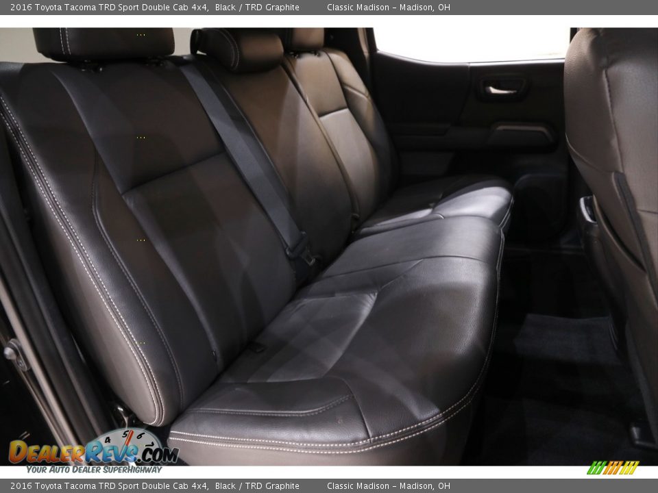2016 Toyota Tacoma TRD Sport Double Cab 4x4 Black / TRD Graphite Photo #17