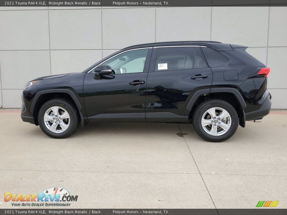 2021 Toyota RAV4 XLE Midnight Black Metallic / Black Photo #7