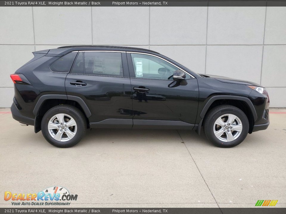 2021 Toyota RAV4 XLE Midnight Black Metallic / Black Photo #12