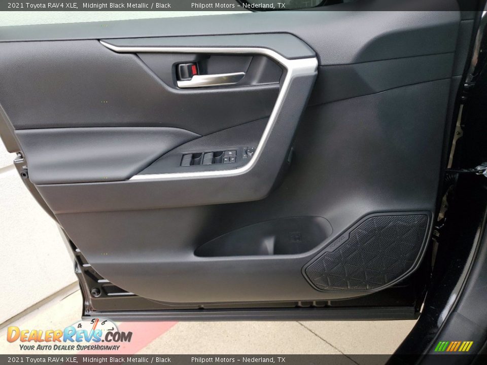 2021 Toyota RAV4 XLE Midnight Black Metallic / Black Photo #13