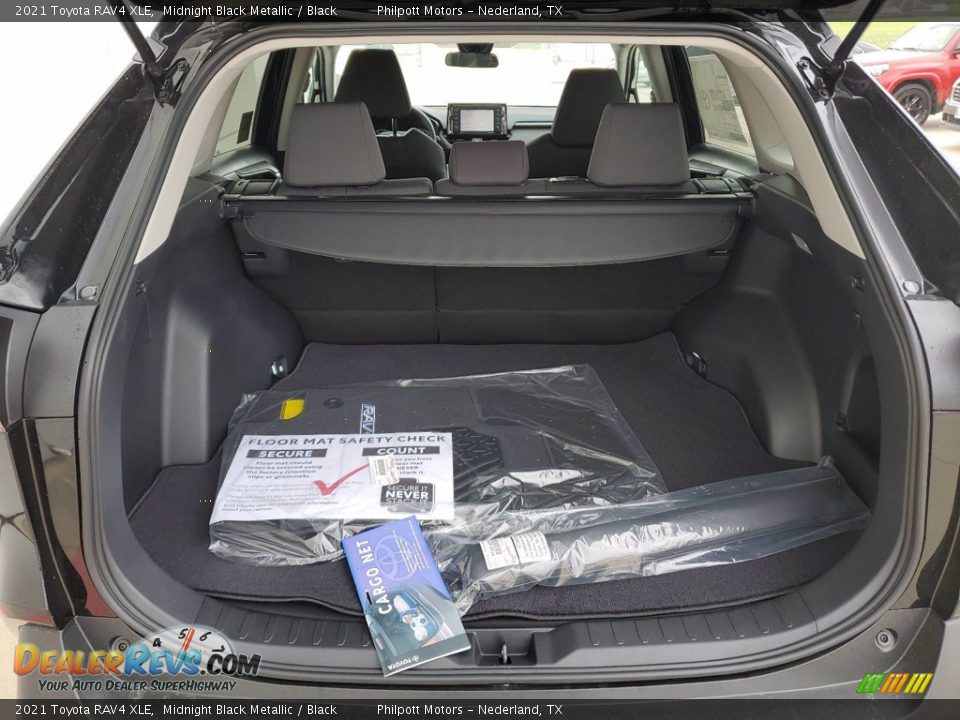 2021 Toyota RAV4 XLE Midnight Black Metallic / Black Photo #22